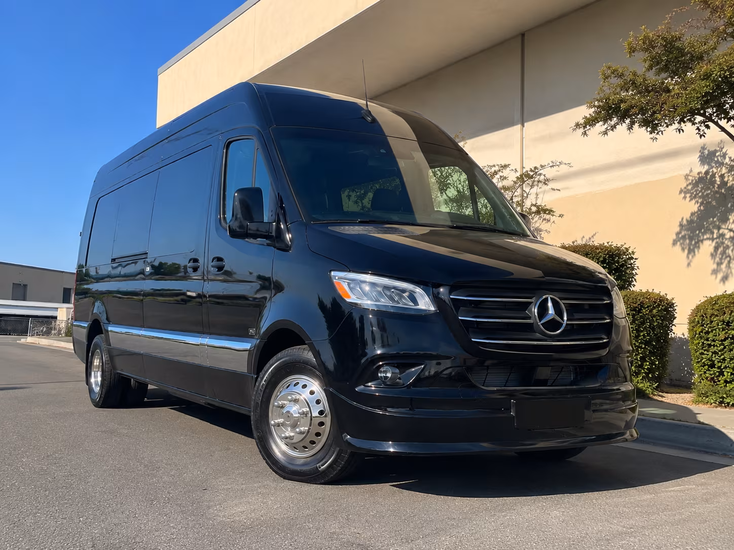 secure transportation for your next convention or trade show 1