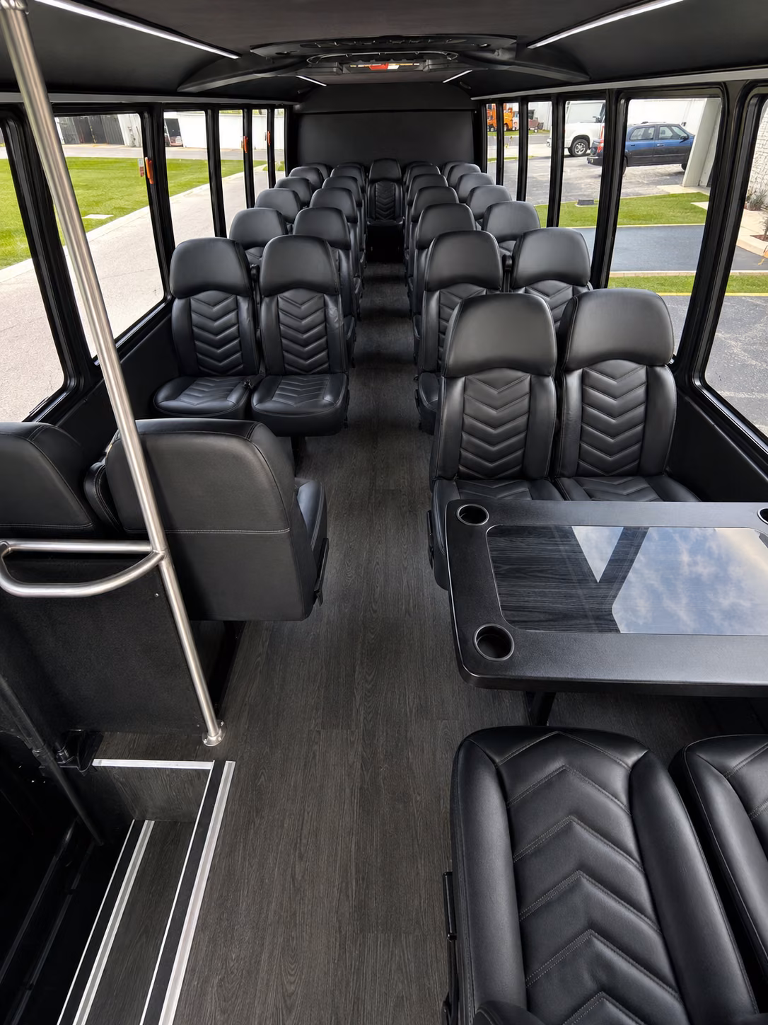 secure transportation for your next convention or trade show 3