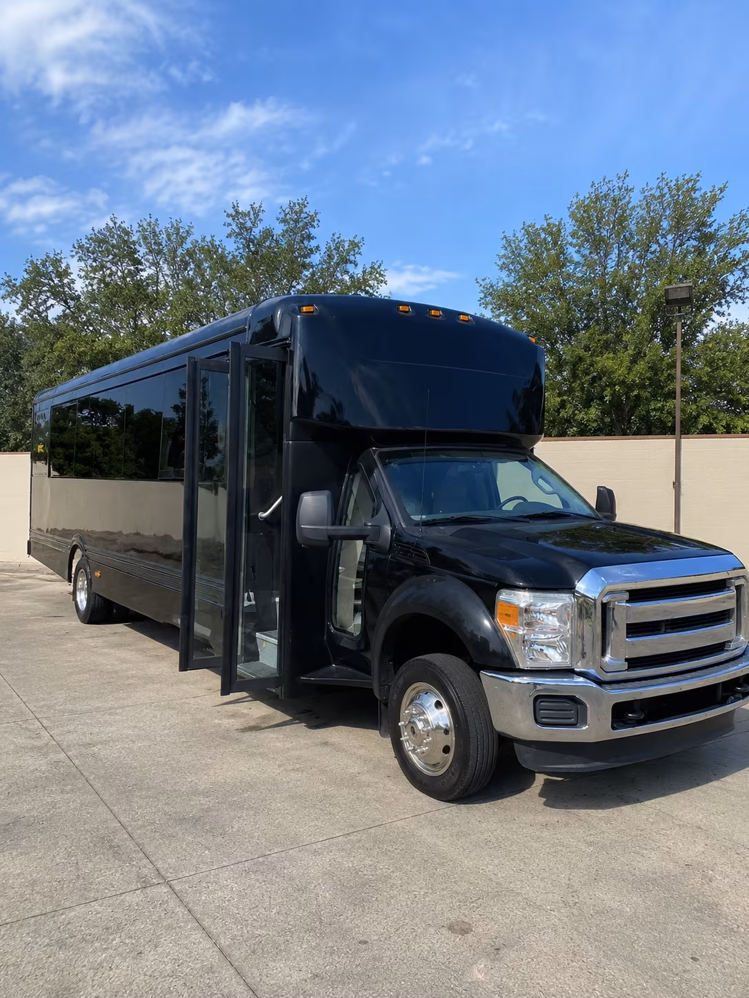 westminster 20 passenger party bus